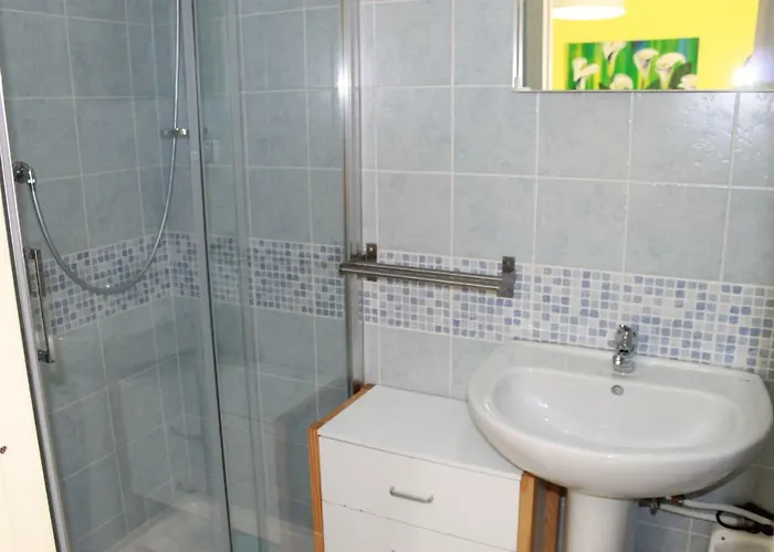 לינה וארוחת בוקר 21 3*